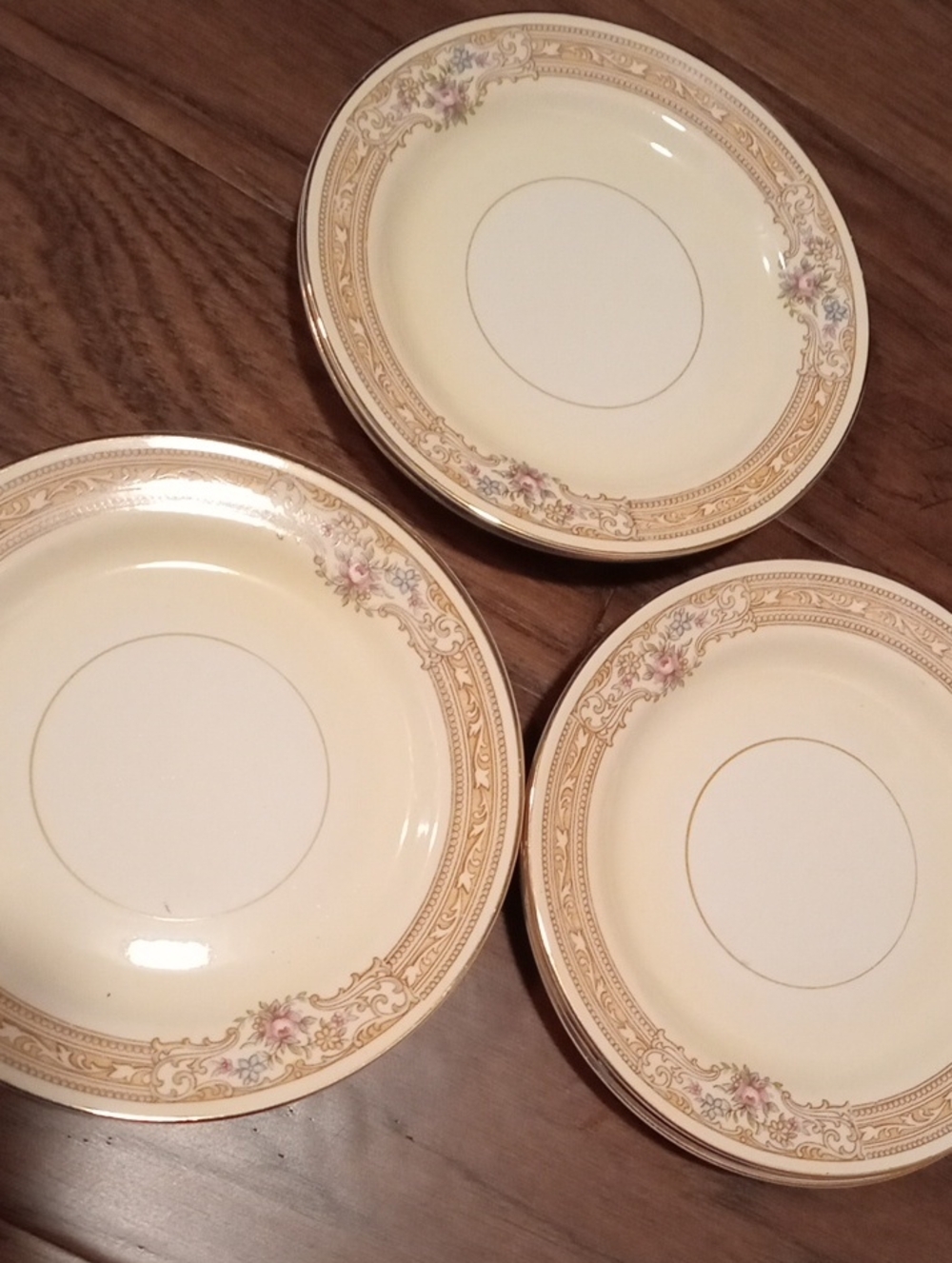 A Set Of 10 Piece Homer Laughlin Eggshell Nautilus Bread Plates 6" In Diameter.